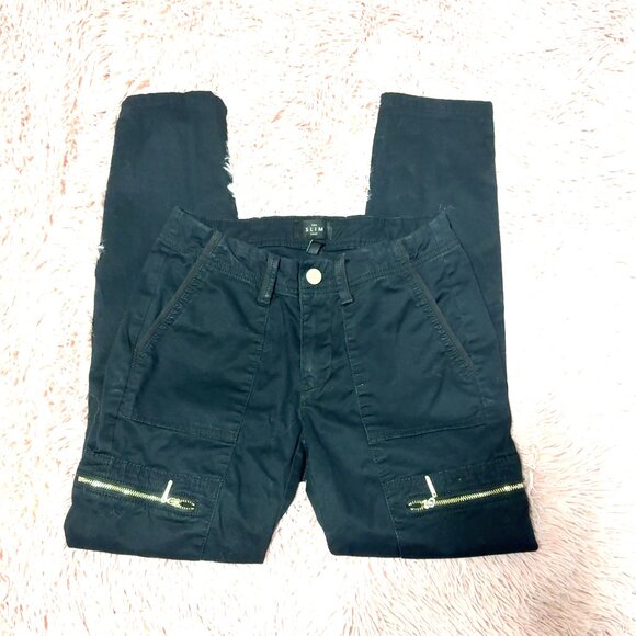 White House Black Market Pants - WHBM Black Pret-A-Pedi Slim Crop, Size 00